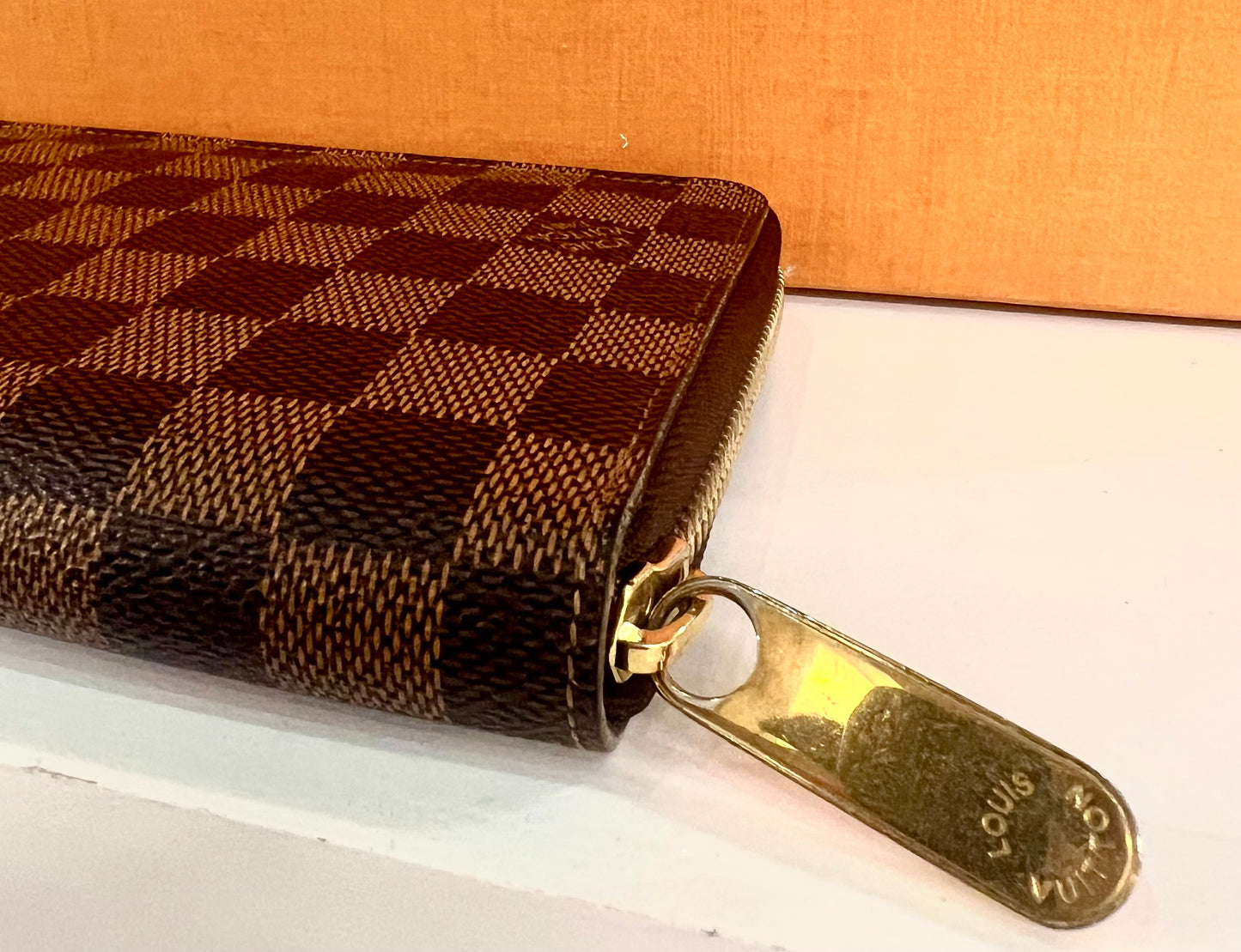 Damier Ebene Zippy Organizer Wallet