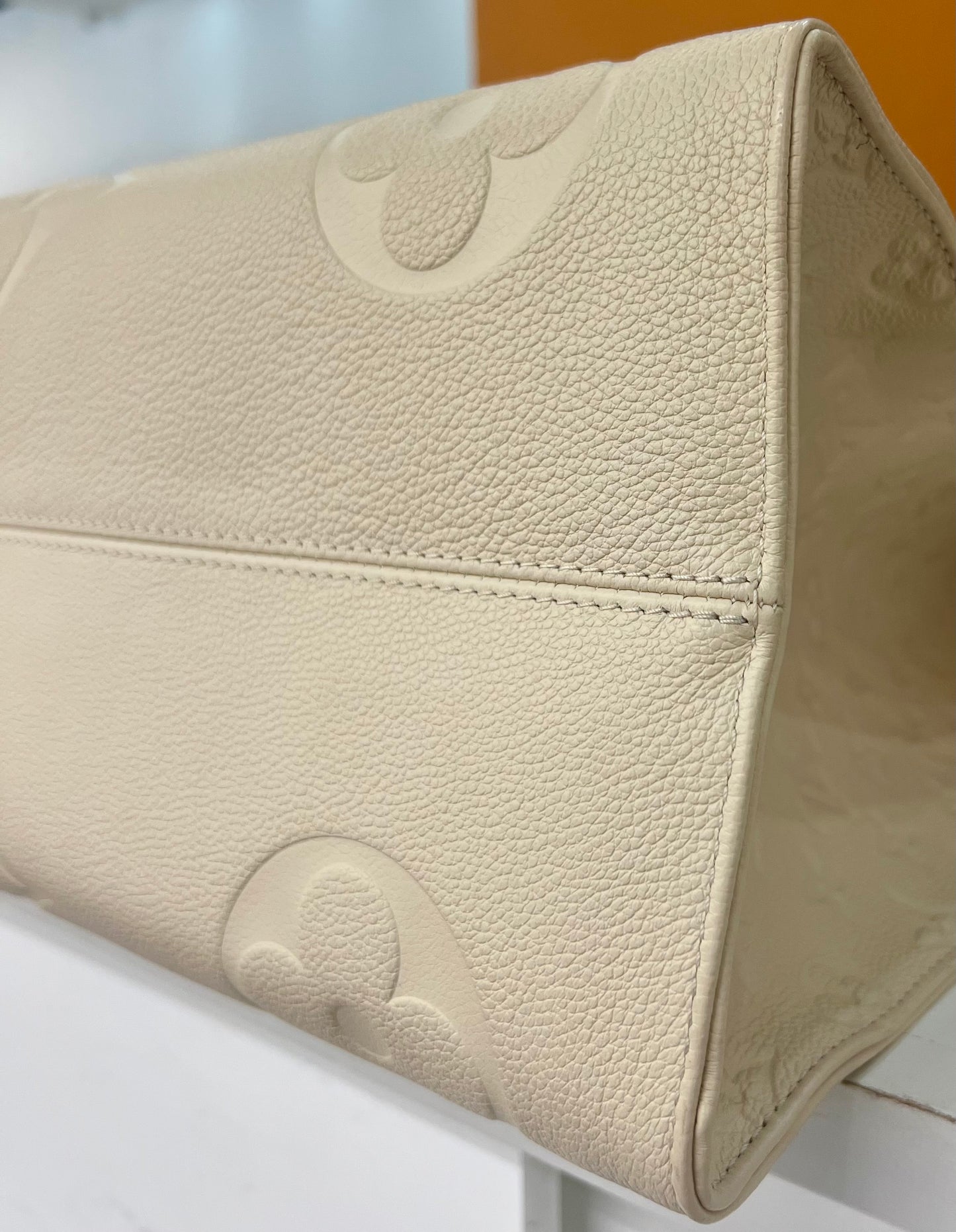 ONTHEGO GM Eggshell Empreinte