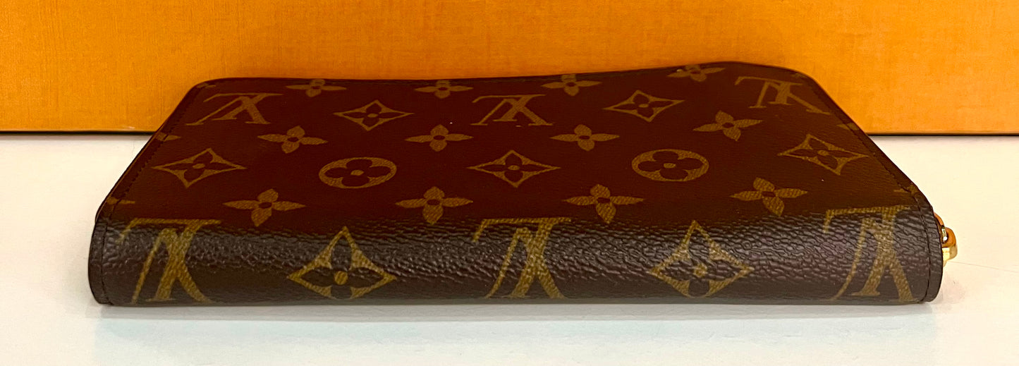 Zippy Wallet Monogram