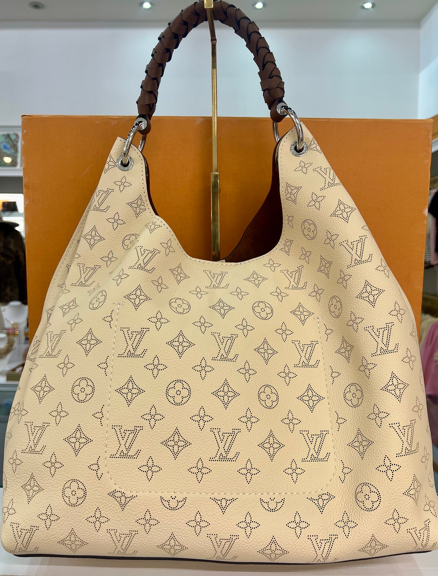 Carmel Mahina Hobo Cream