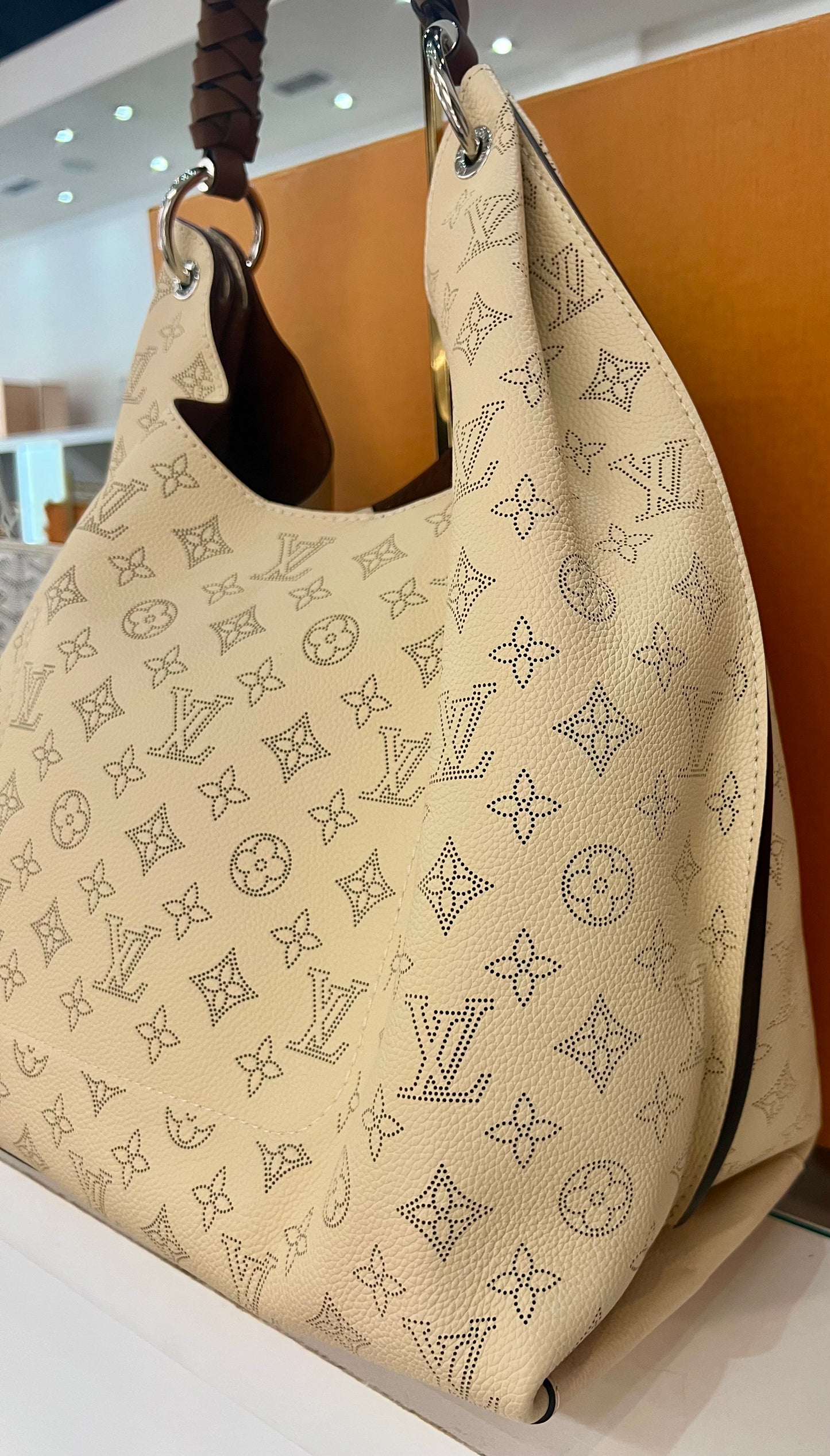 Carmel Mahina Hobo Cream