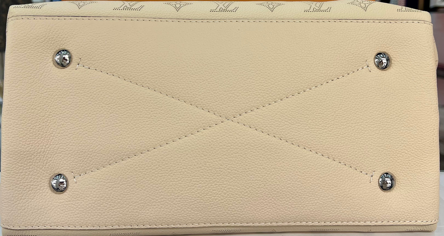 Carmel Mahina Hobo Cream