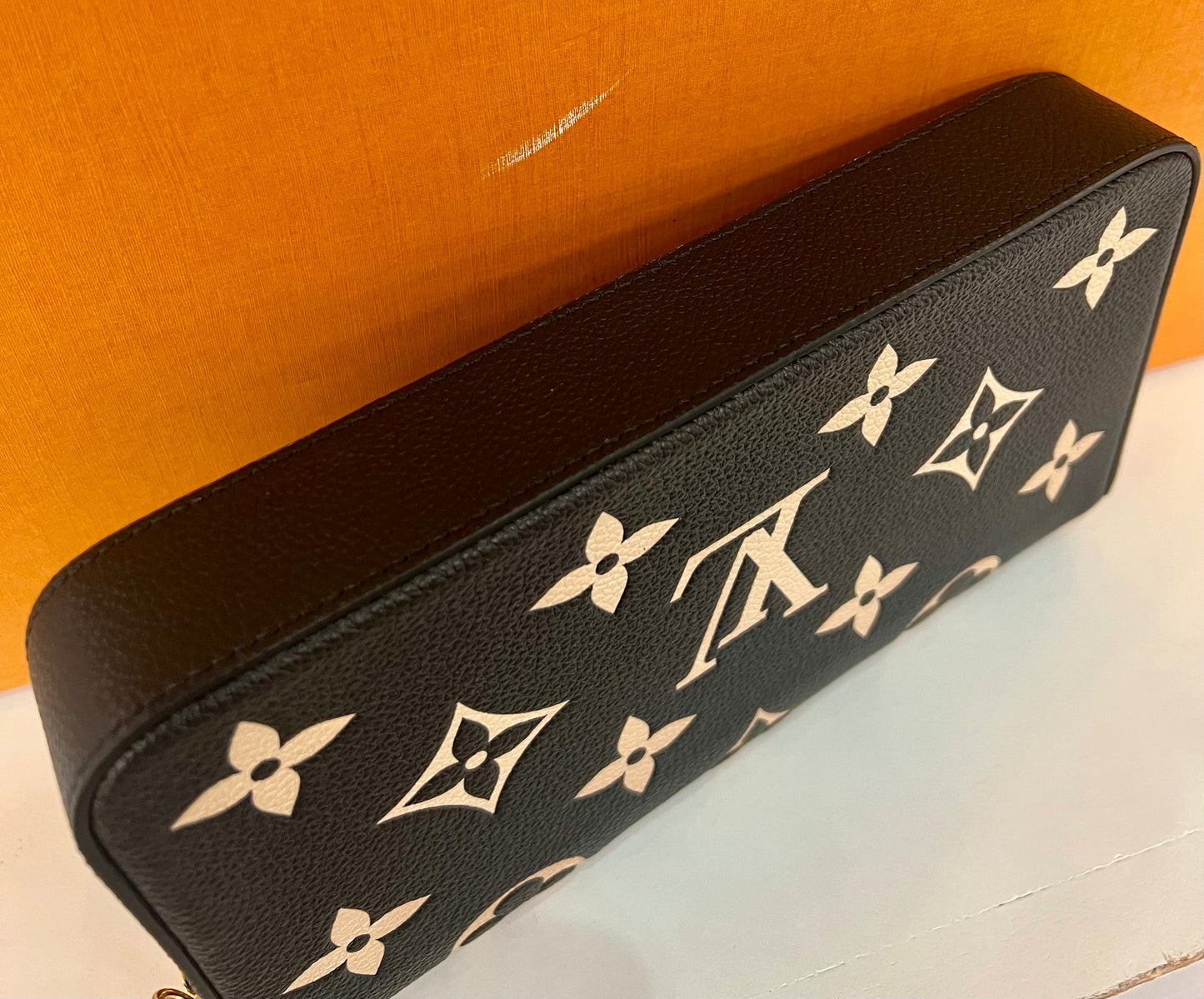 Felicie Black and White Empreinte