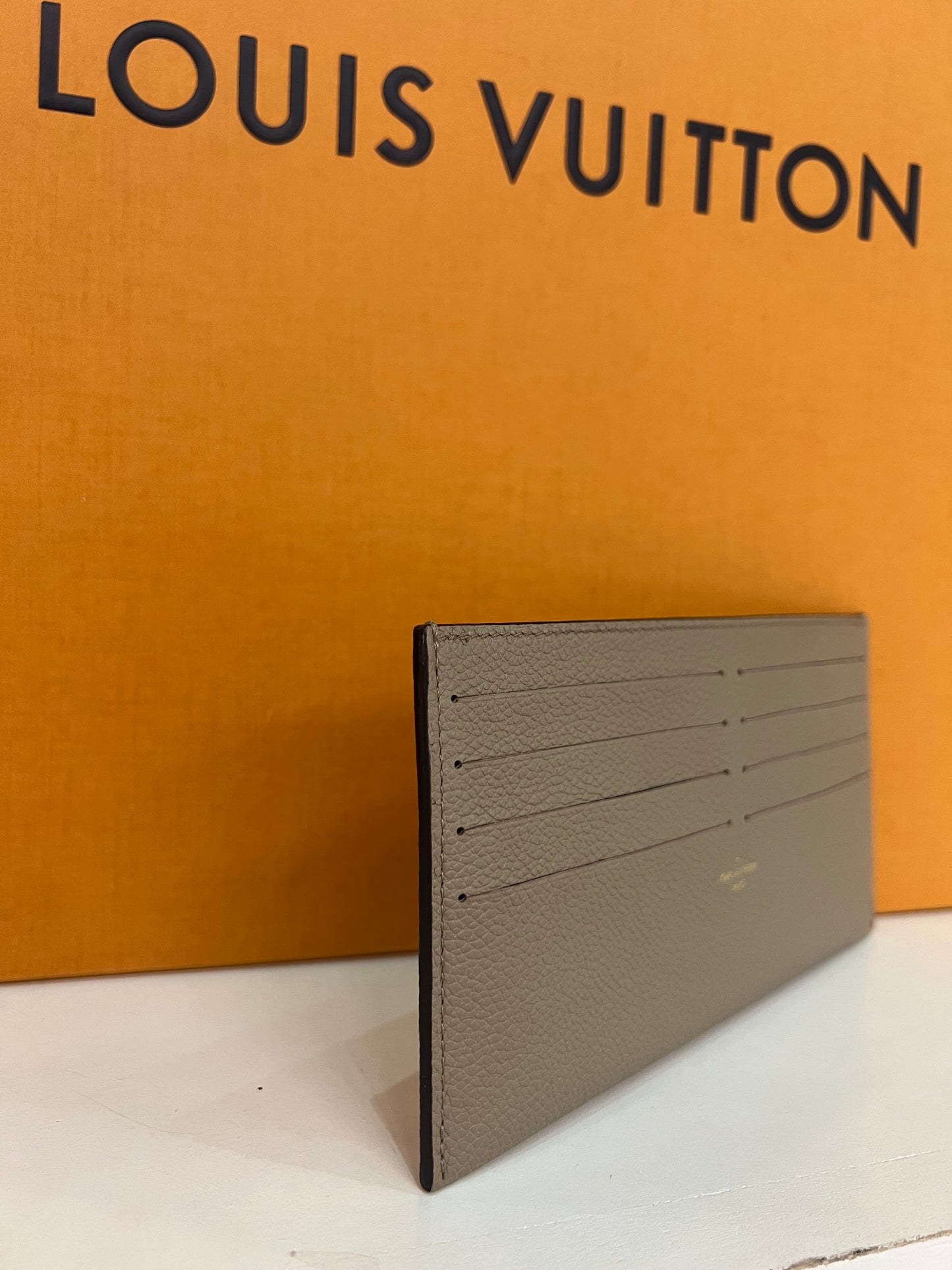 Long Wallet Turtledove