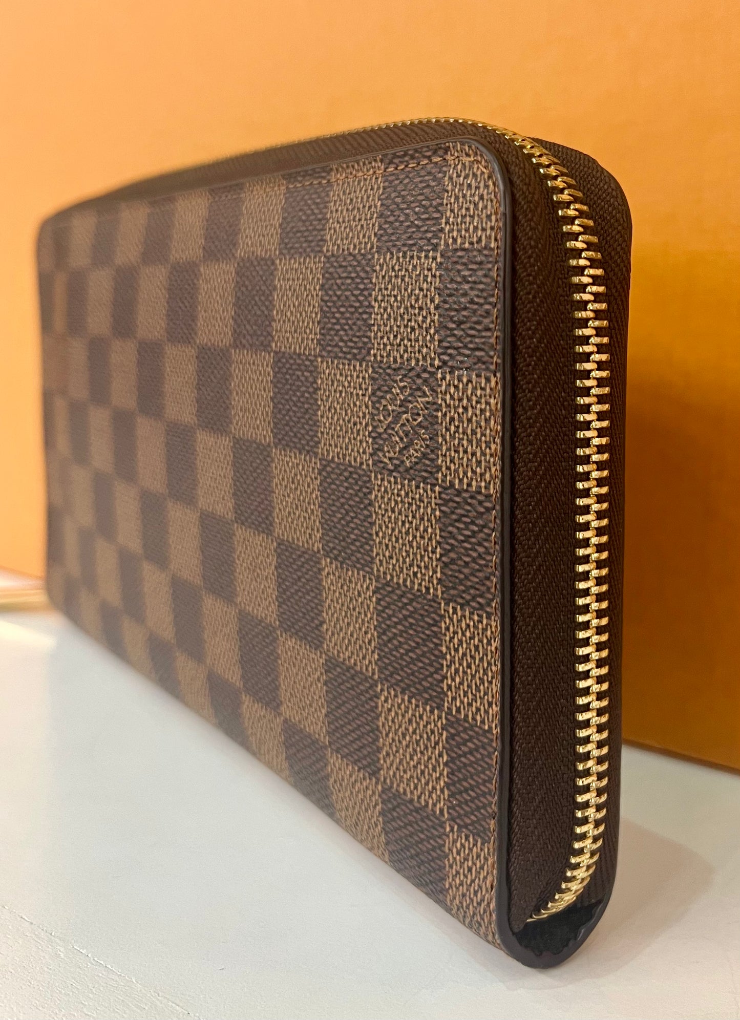 Damier Ebene Zippy Organizer Wallet