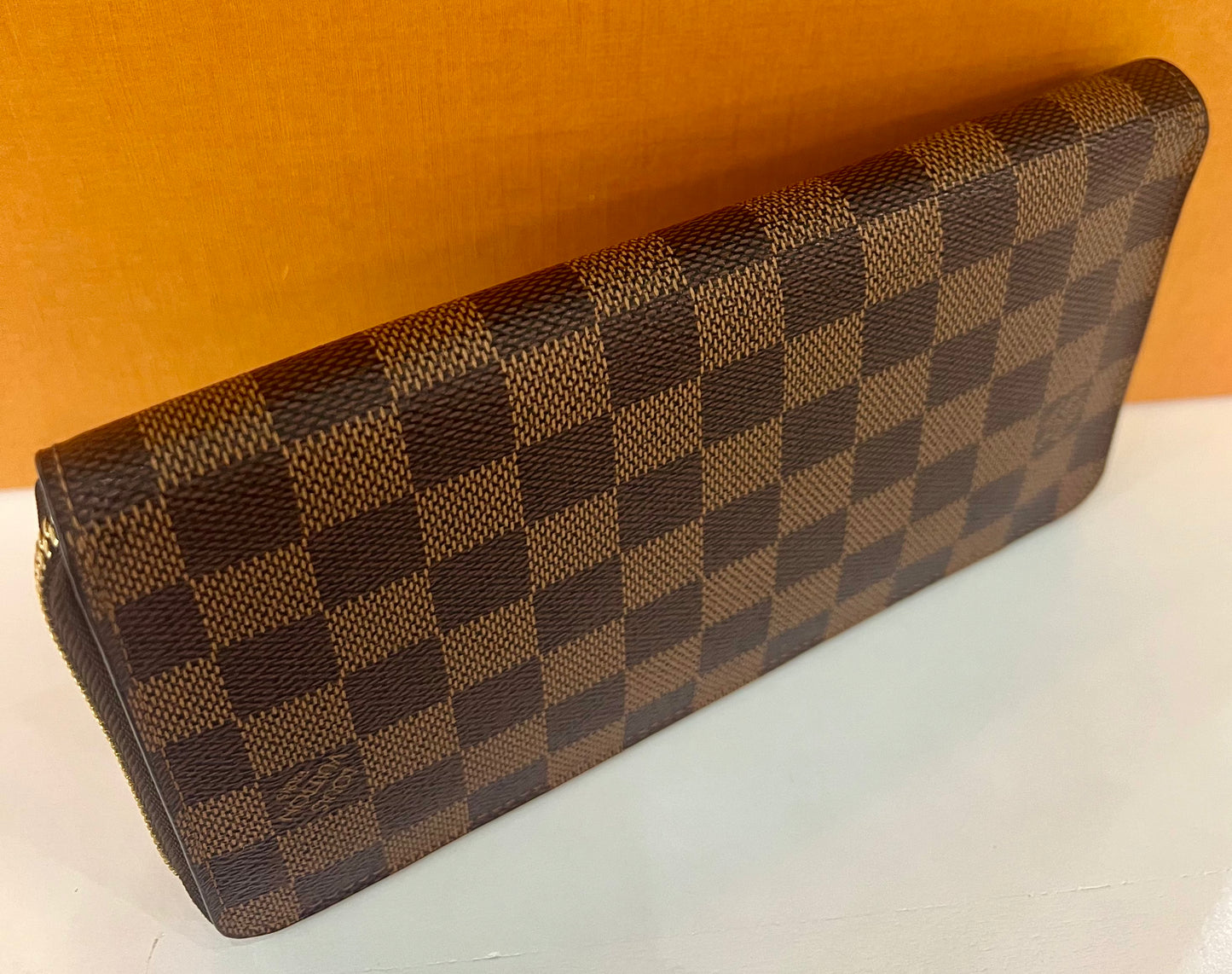 Damier Ebene Zippy Organizer Wallet