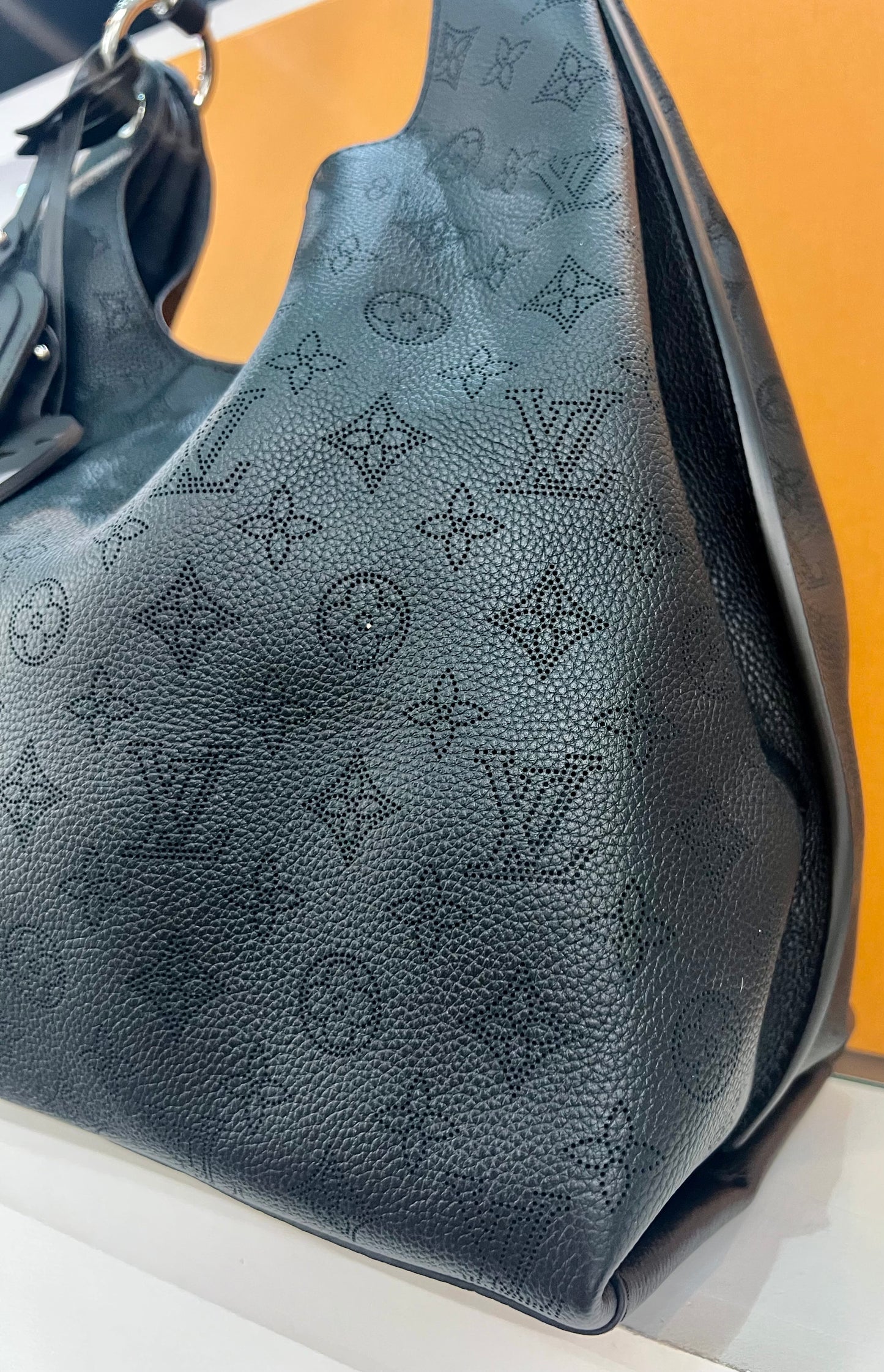 Carmel Mahina Hobo Black