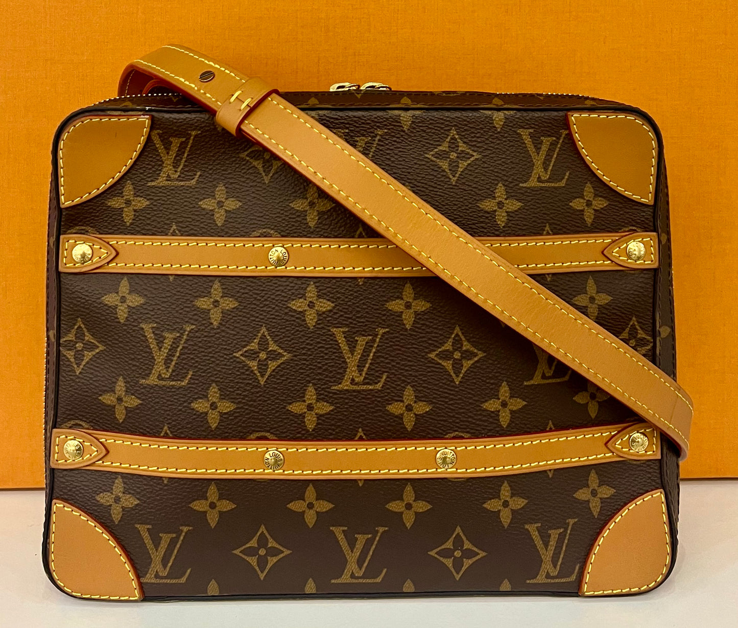 Soft Trunk Messenger MM