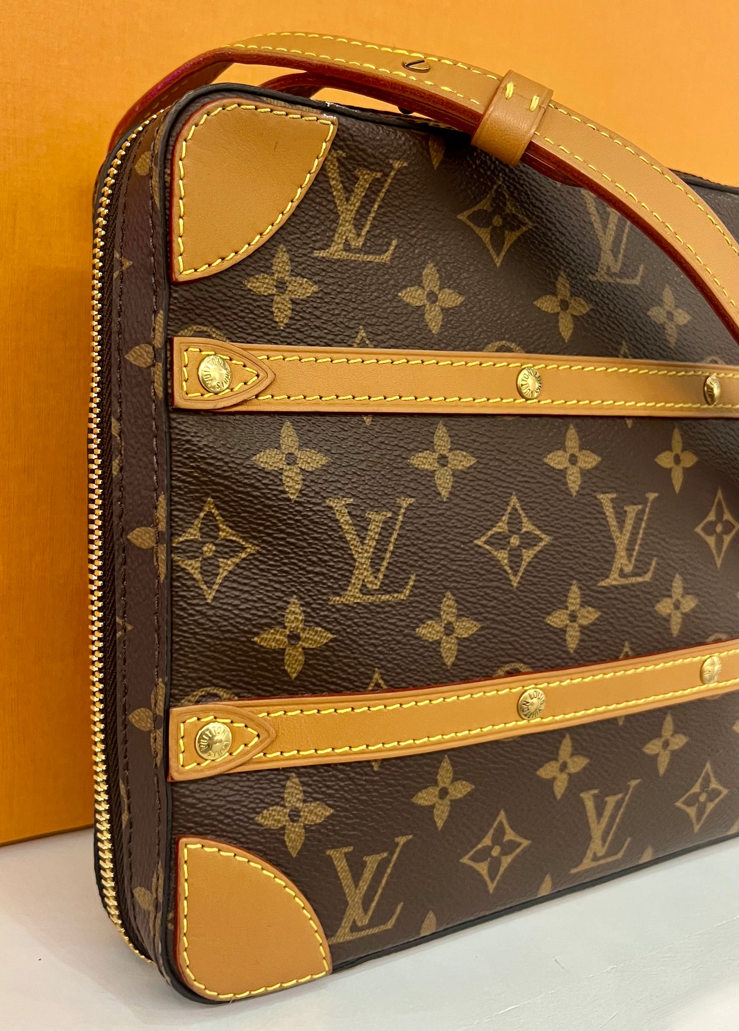 Soft Trunk Messenger MM