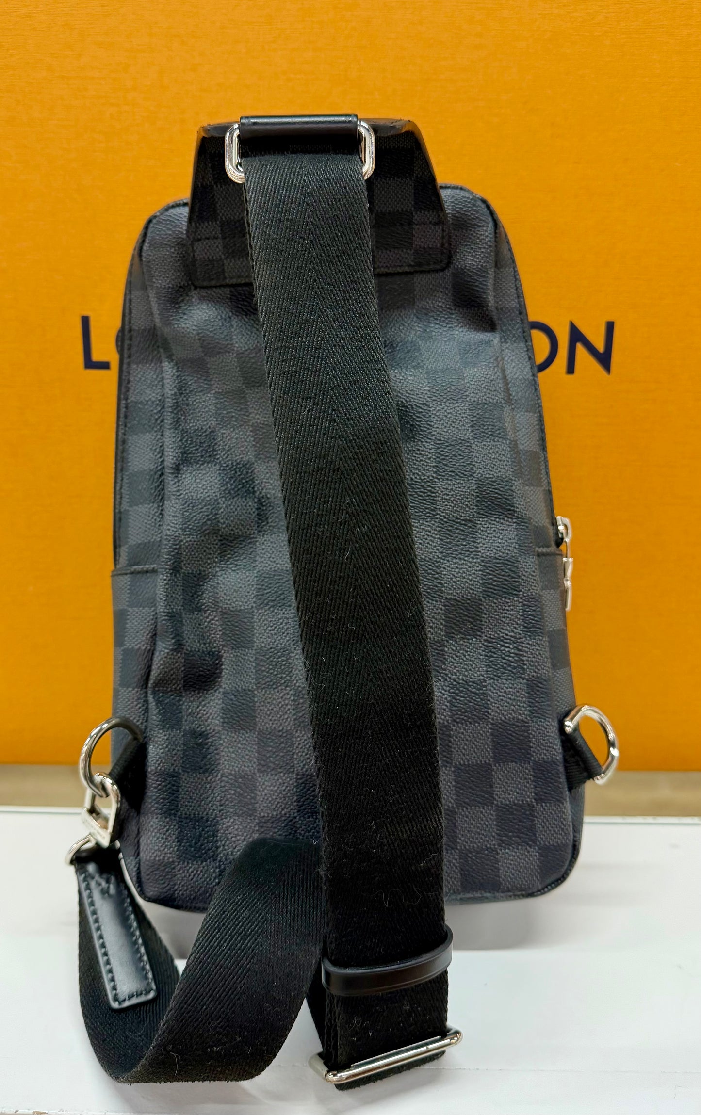Avenue Slingbag