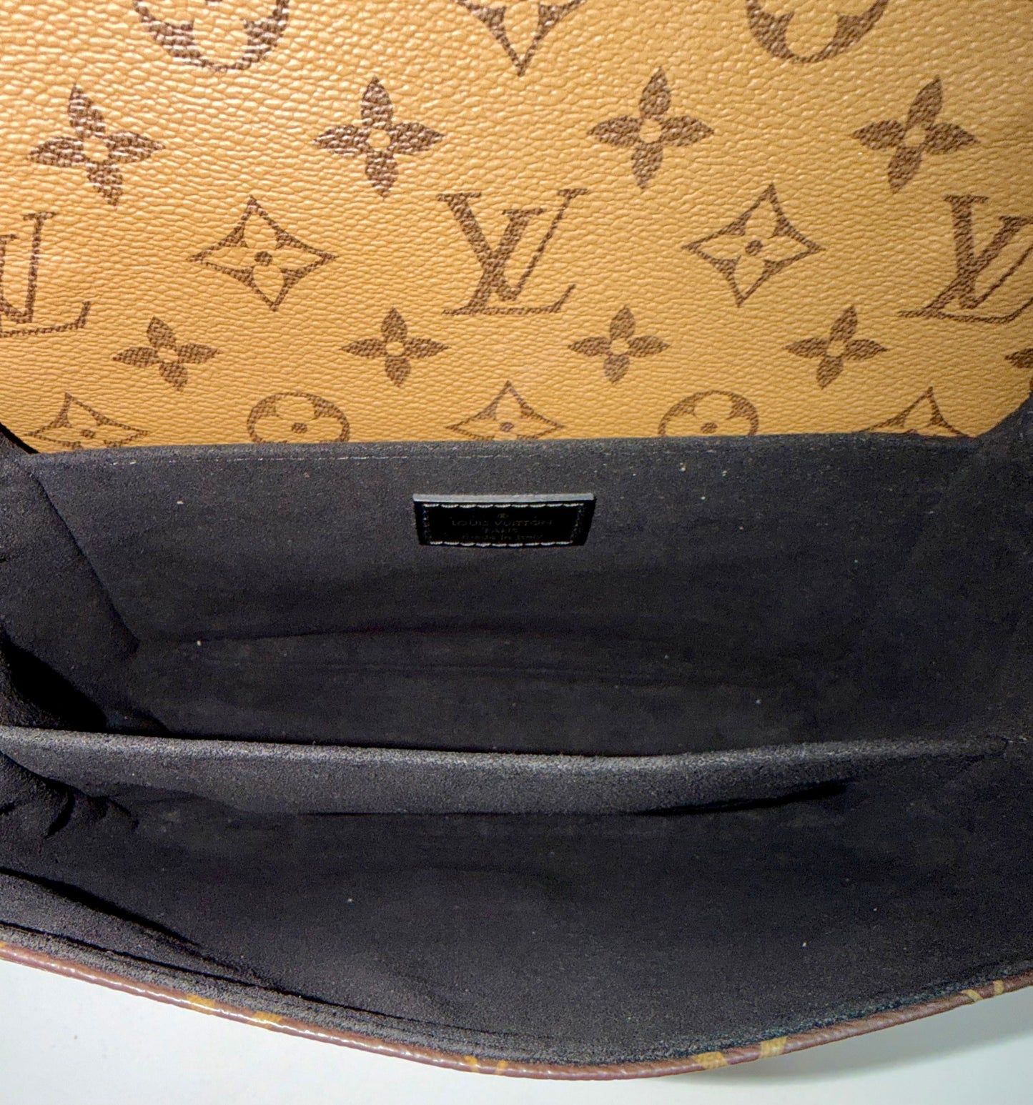 Metis Pochette Reverse Monogram