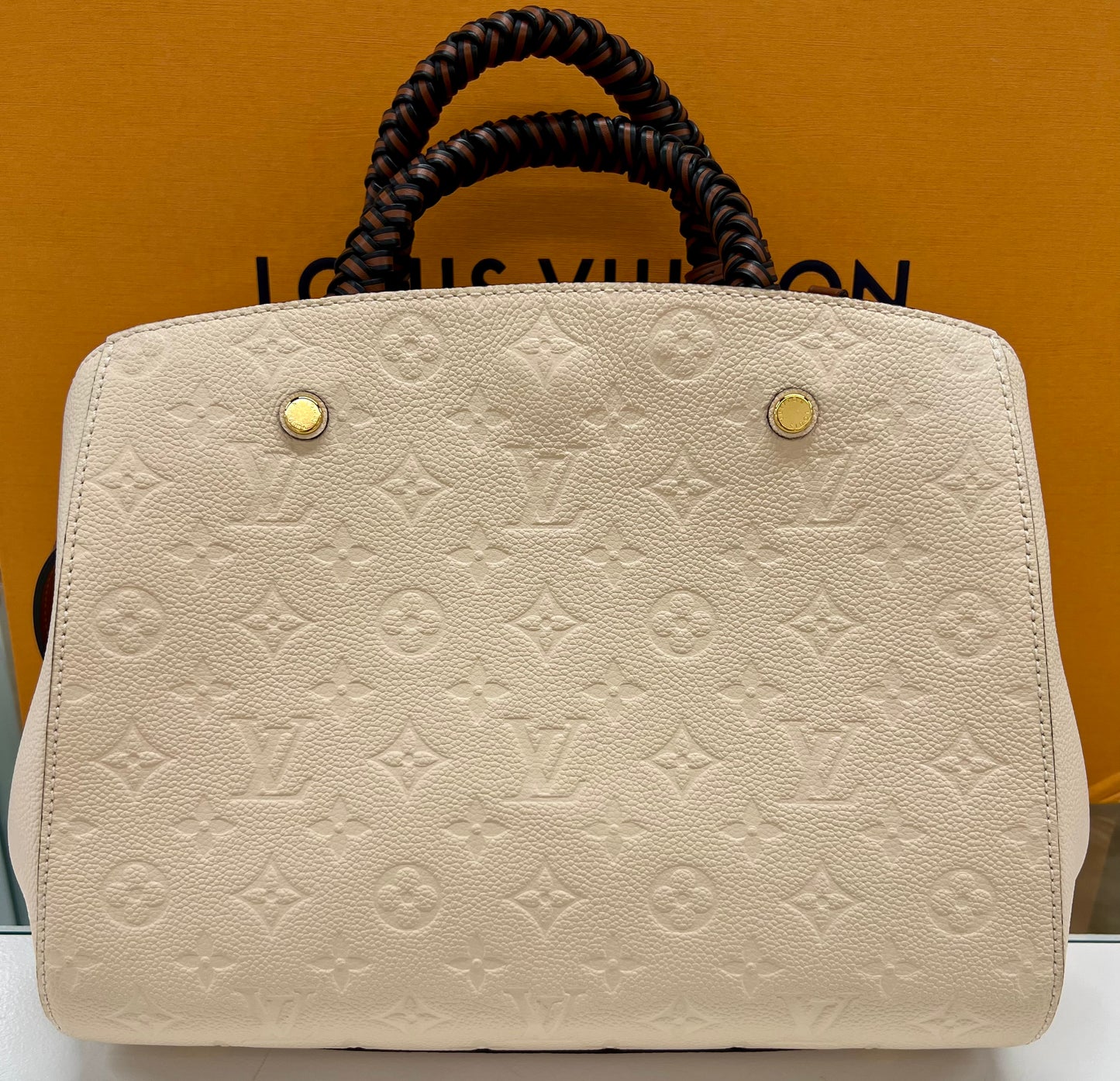 Montaigne MM Cream Empreinte