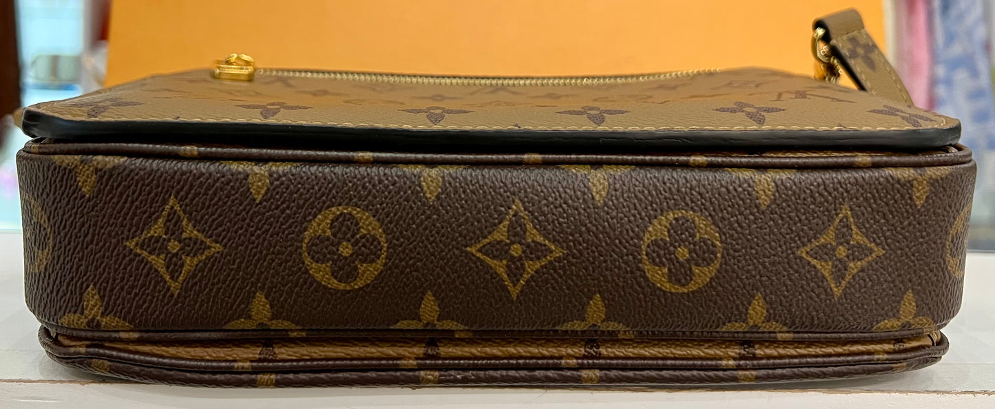 Metis Pochette Reverse Monogram