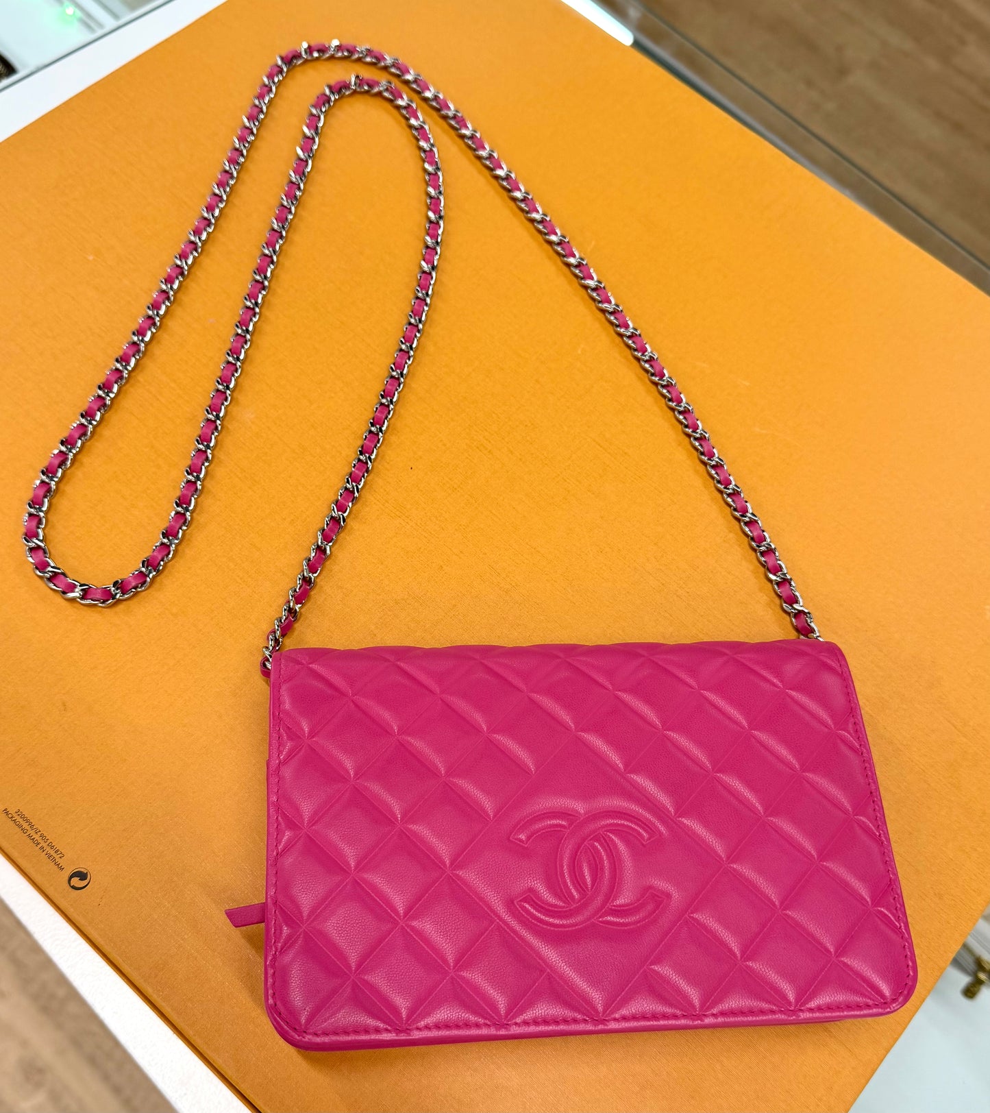 Chanel Diamond CC Wallet on Chain Pink