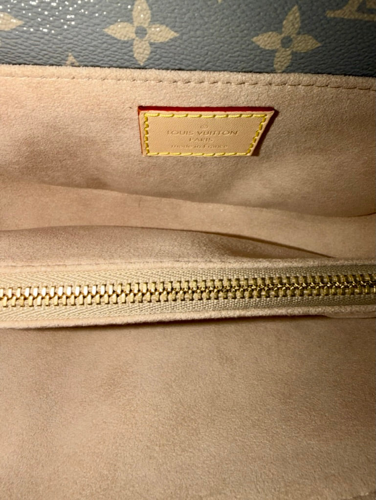 Pochette Metis East West