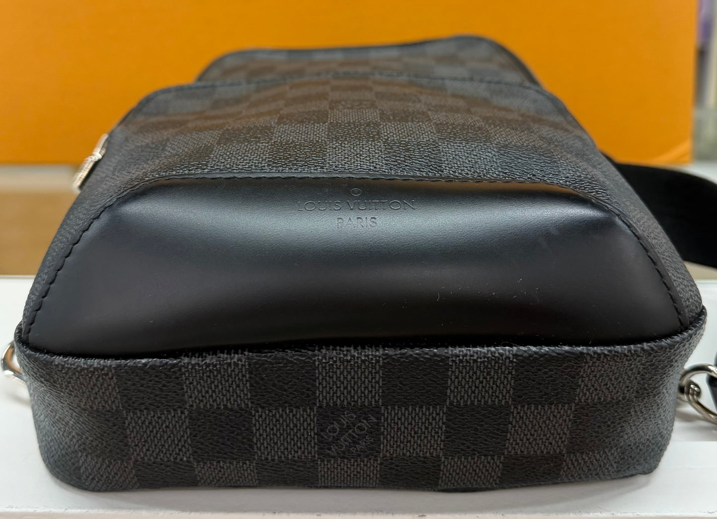Avenue Slingbag