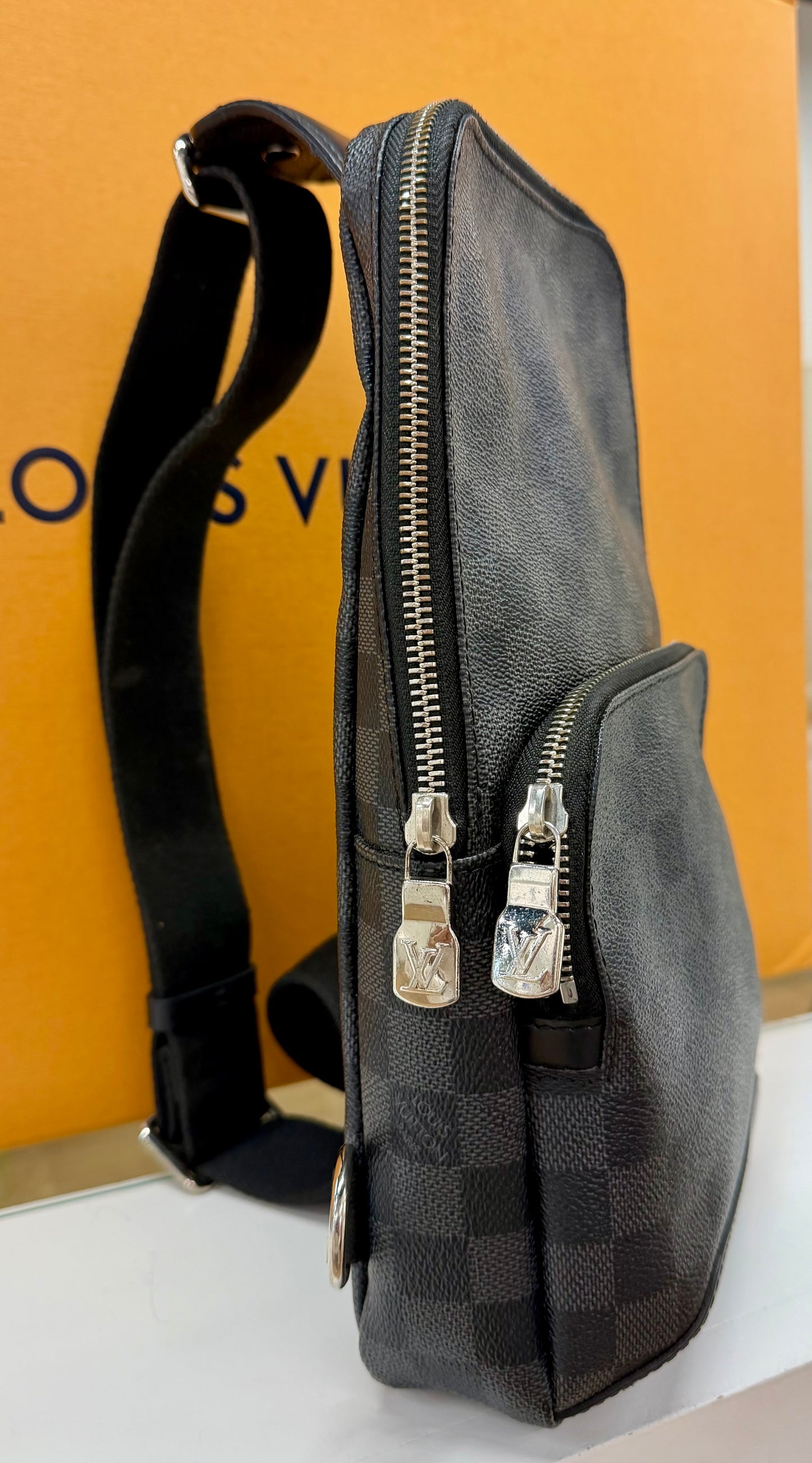 Avenue Slingbag