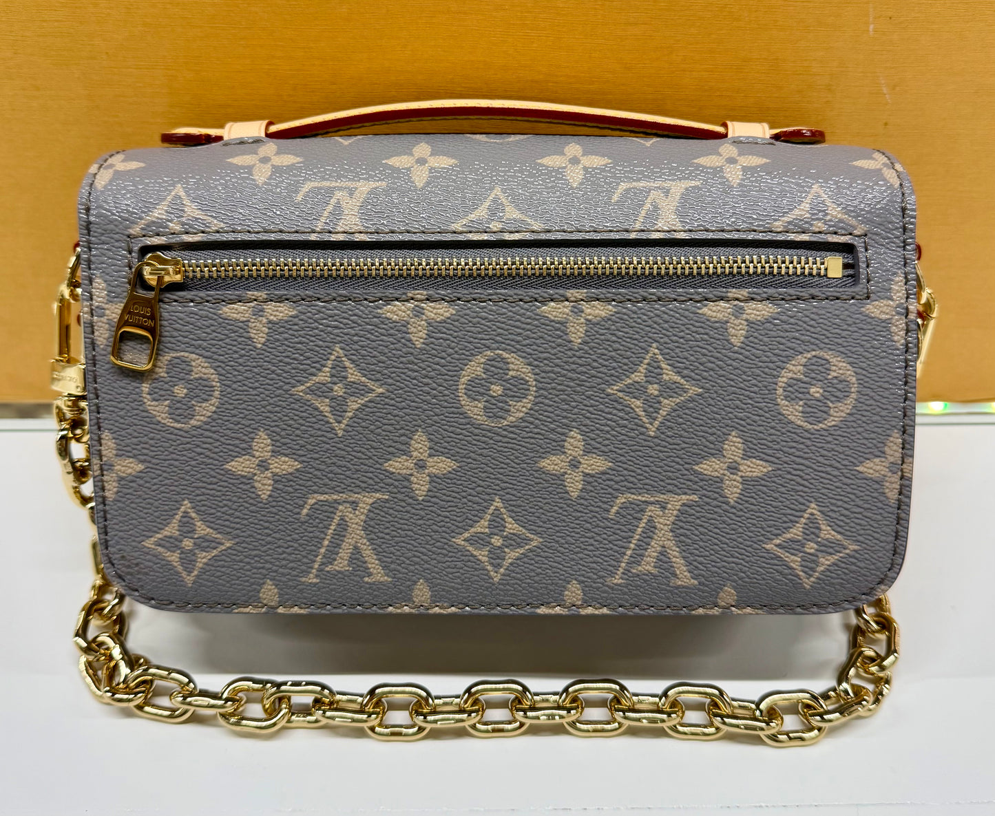 Pochette Metis East West
