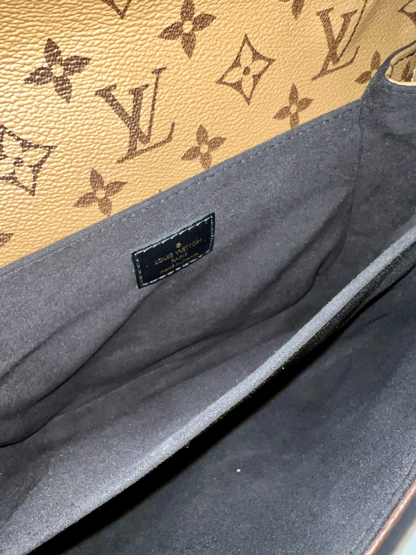 Metis Pochette Reverse Monogram