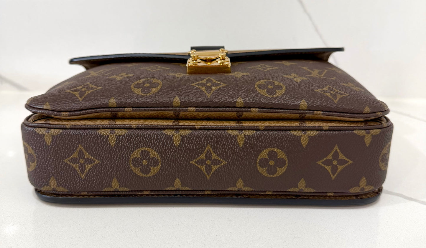 Metis Pochette Reverse Monogram