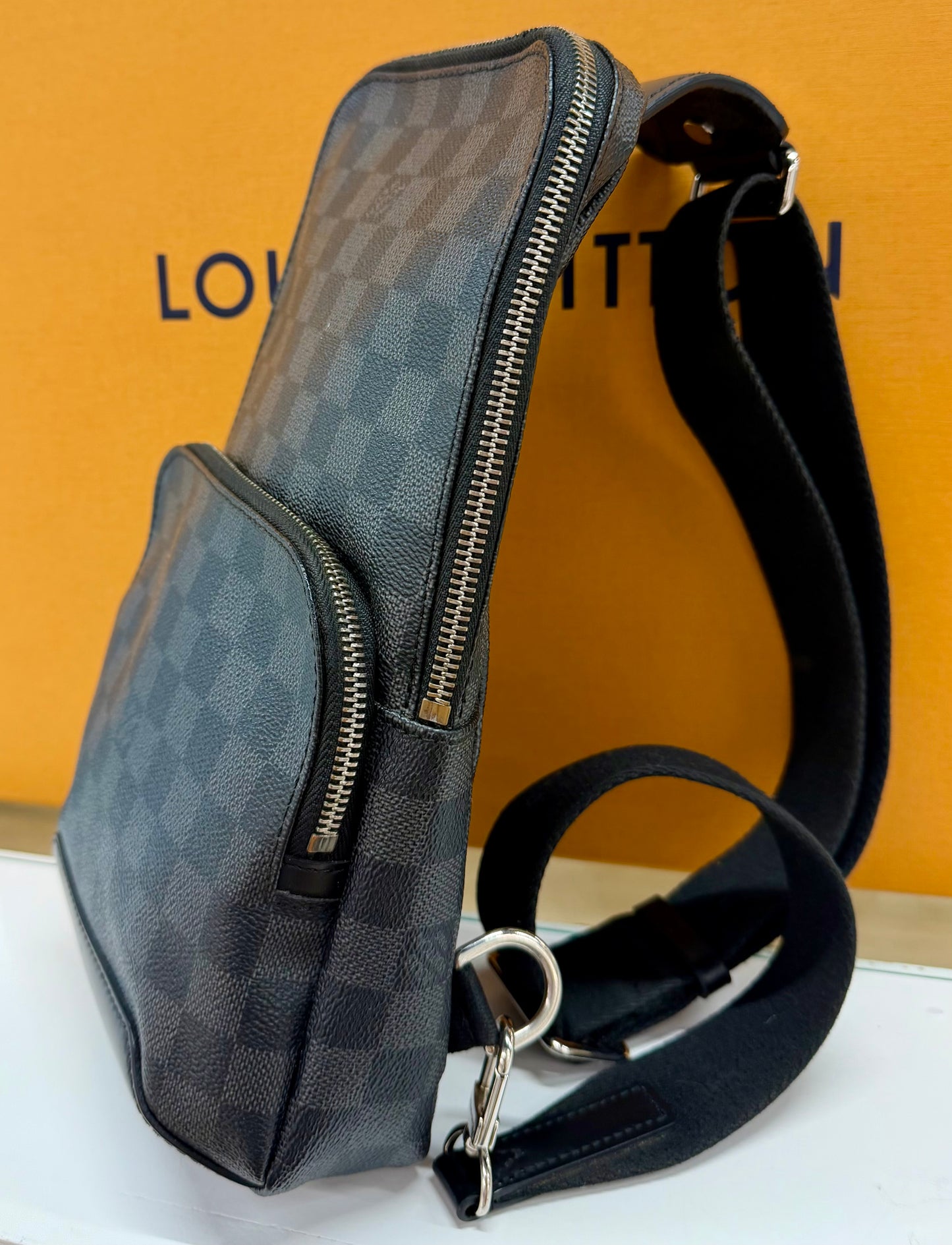 Avenue Slingbag