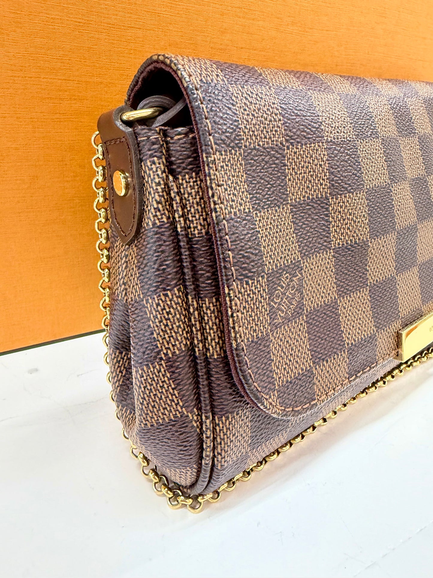 Favorite PM Damier Ebene