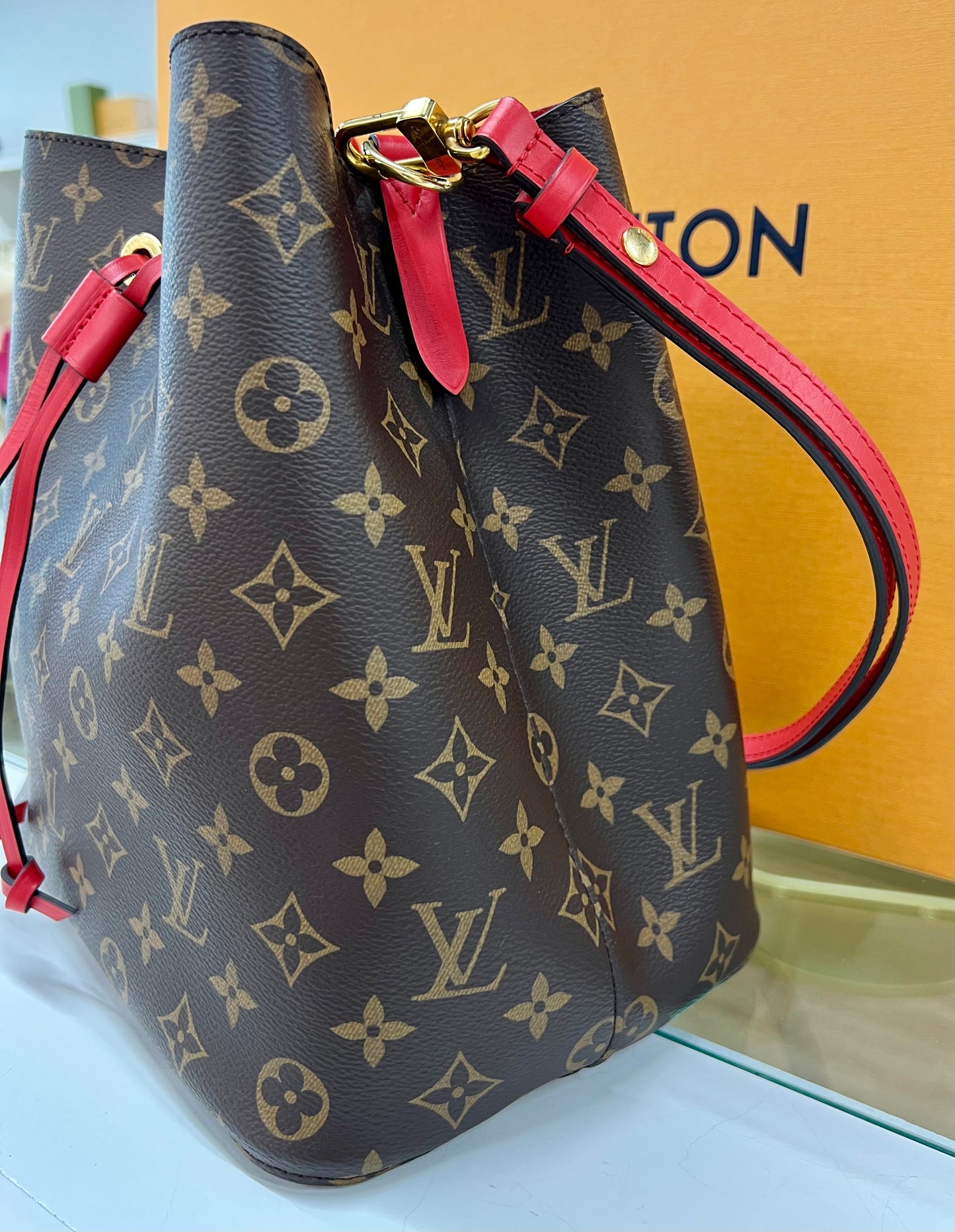 Neo Noe Monogram