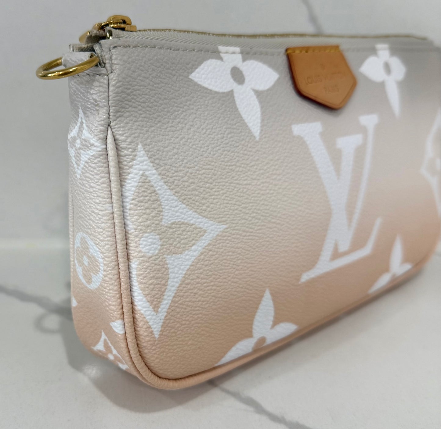 Multi-Pochette By the Pool
