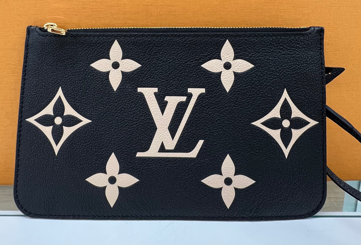 Wristlet Black/Cream