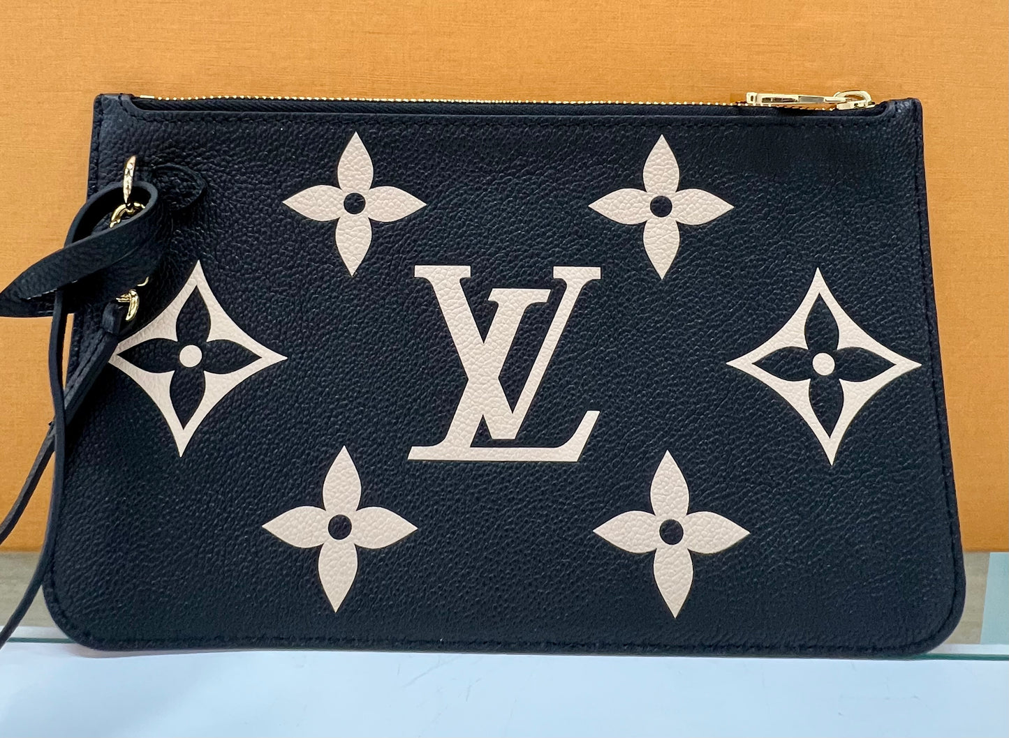 Wristlet Black/Cream
