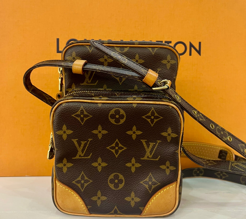 れんLouis Vuitton エセンシャル LOUIS VUITTON ルイヴィトン M6042 エッセンシャルV