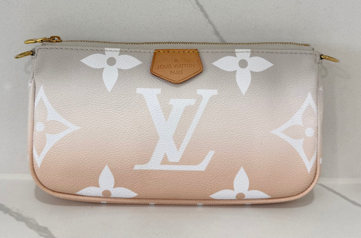 Multi-Pochette By the Pool