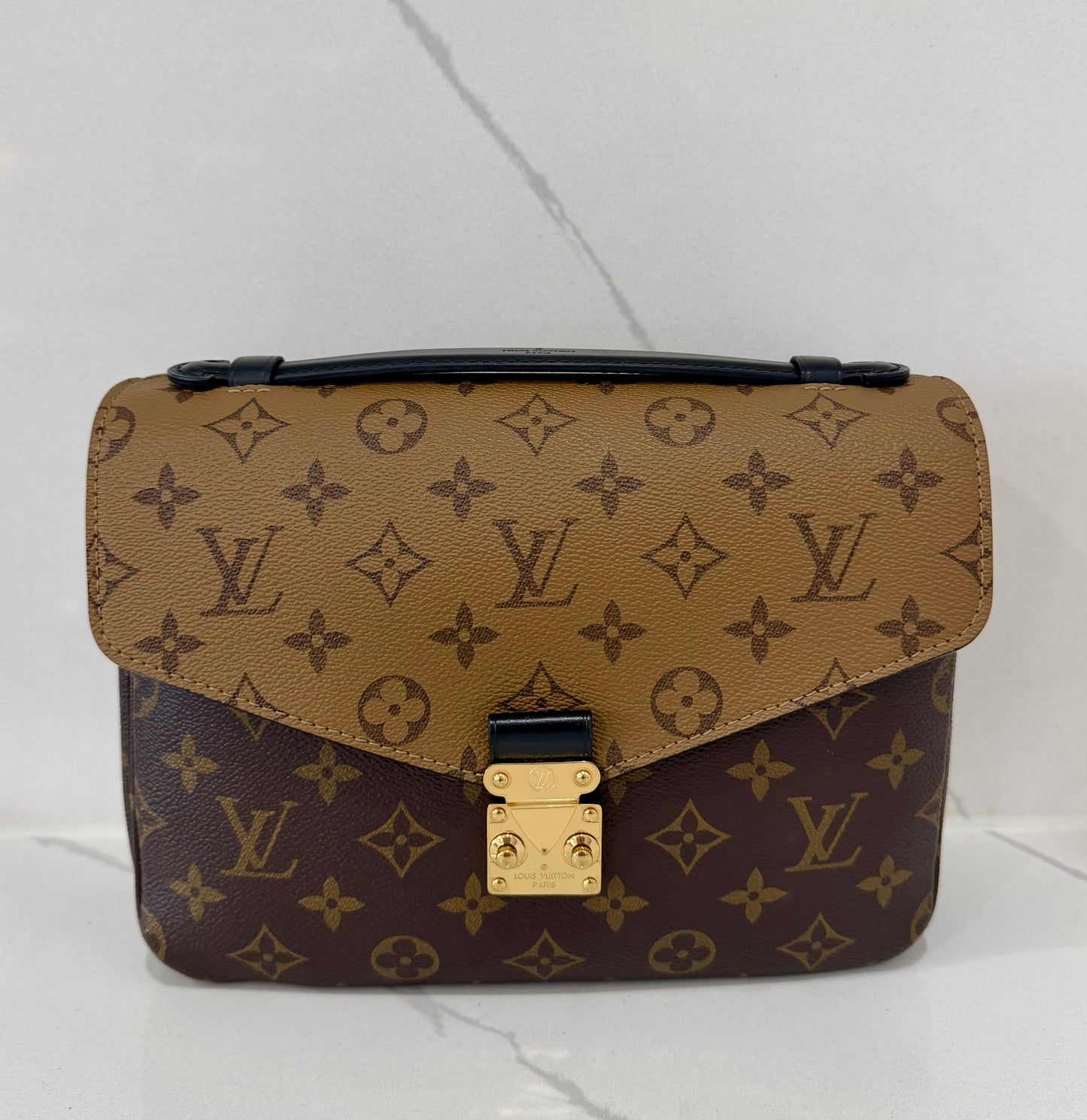 Metis Pochette Reverse Monogram