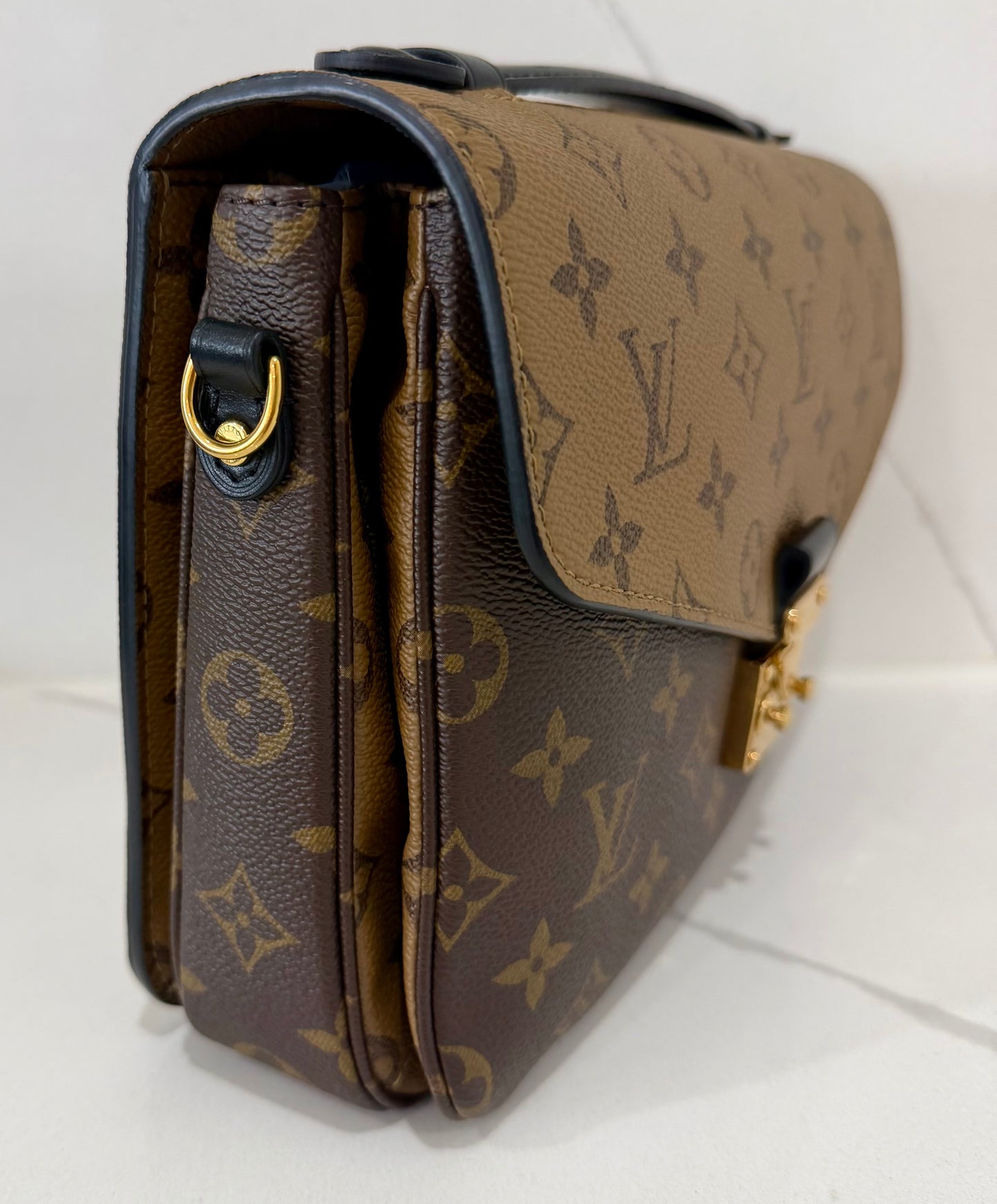 Metis Pochette Reverse Monogram