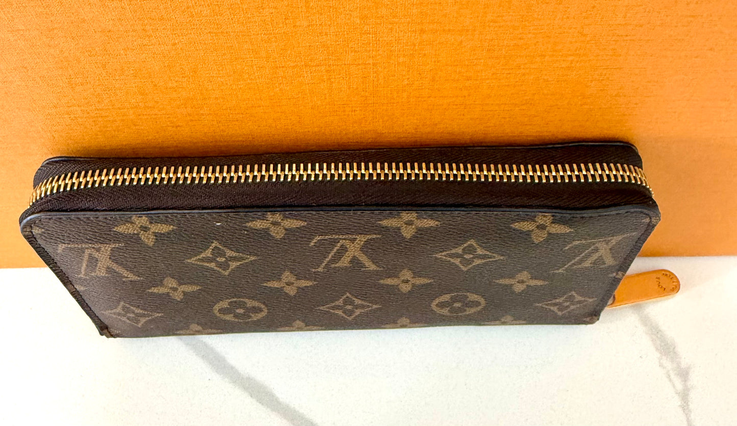 Zippy Wallet Monogram