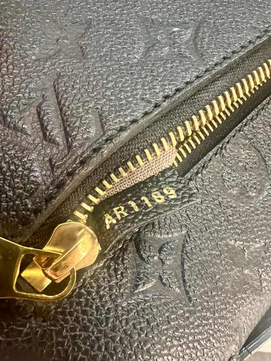 Metis Pochette Empreinte Black