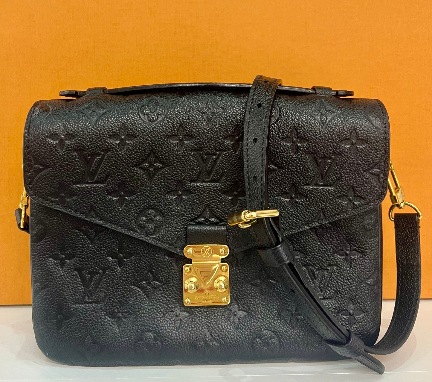 Metis Pochette Empreinte Black