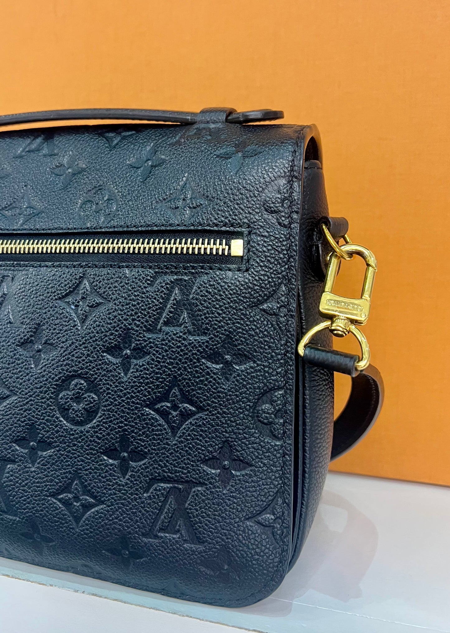 Metis Pochette Empreinte Black