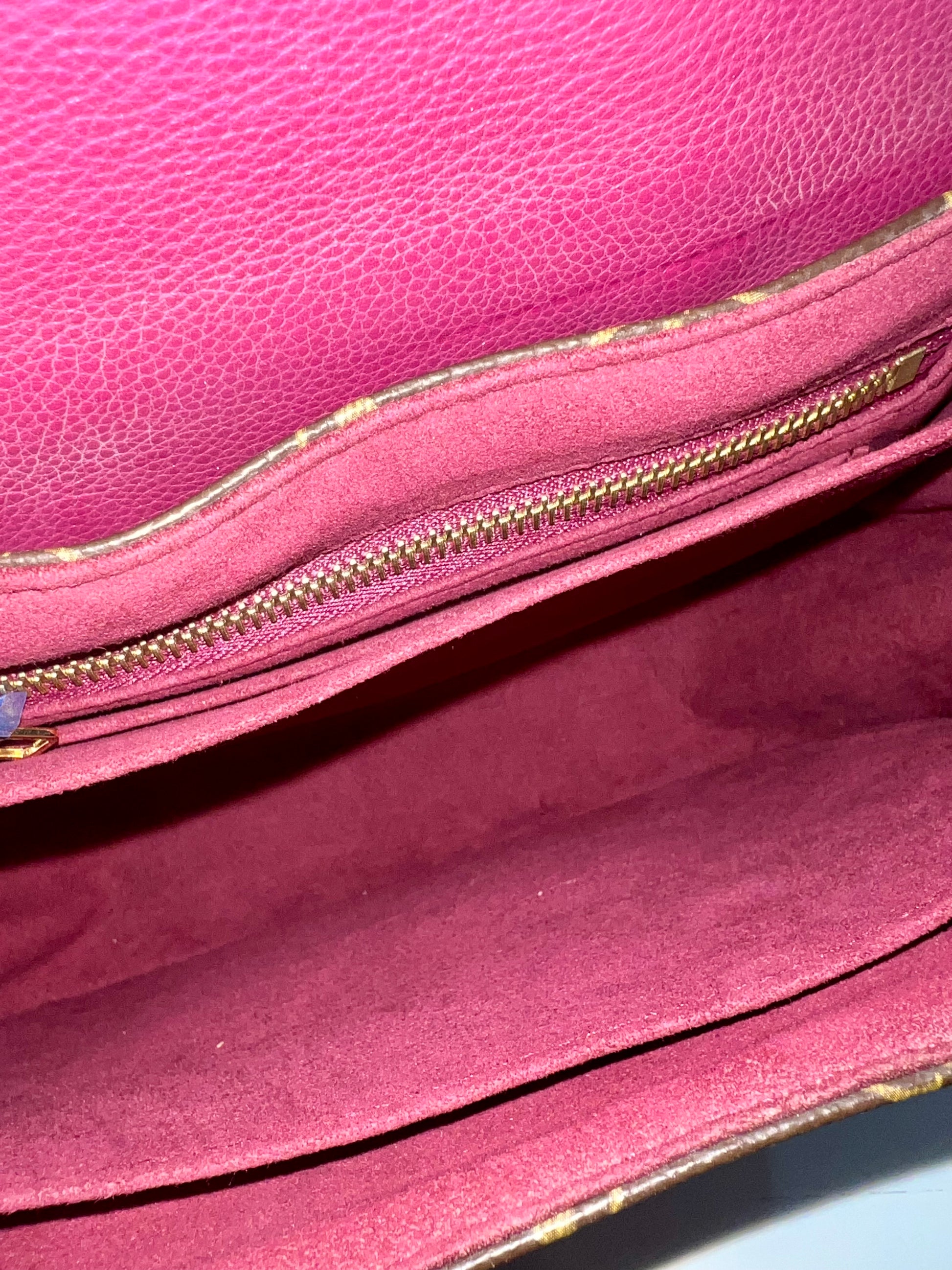 New Louis Vuitton Montaigne MM handbag strap in brown monogram