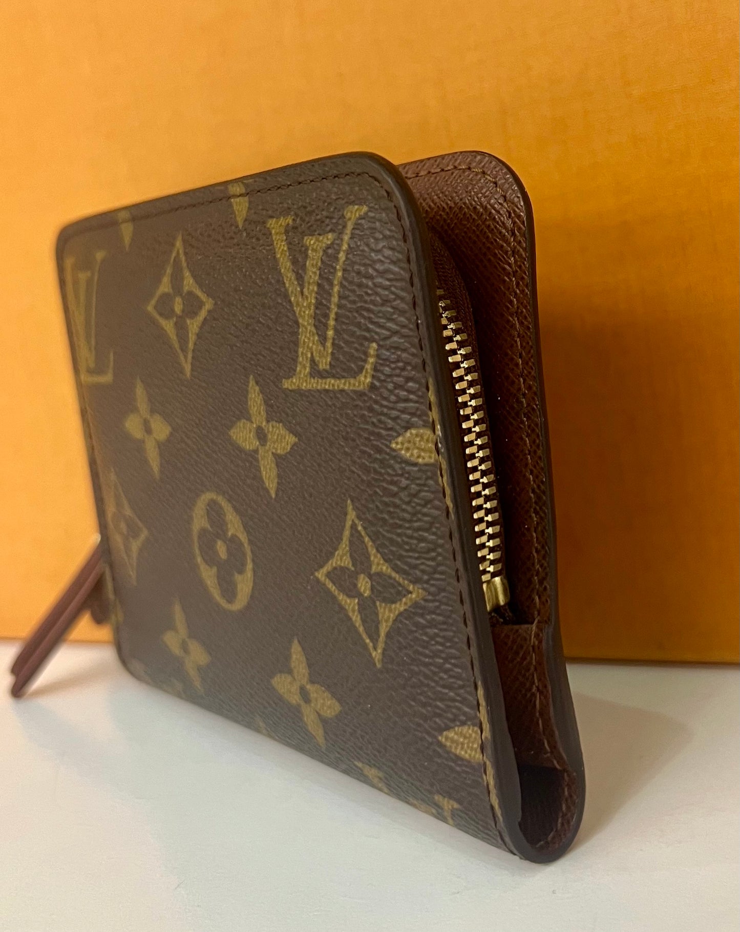 Insolite Compact Wallet