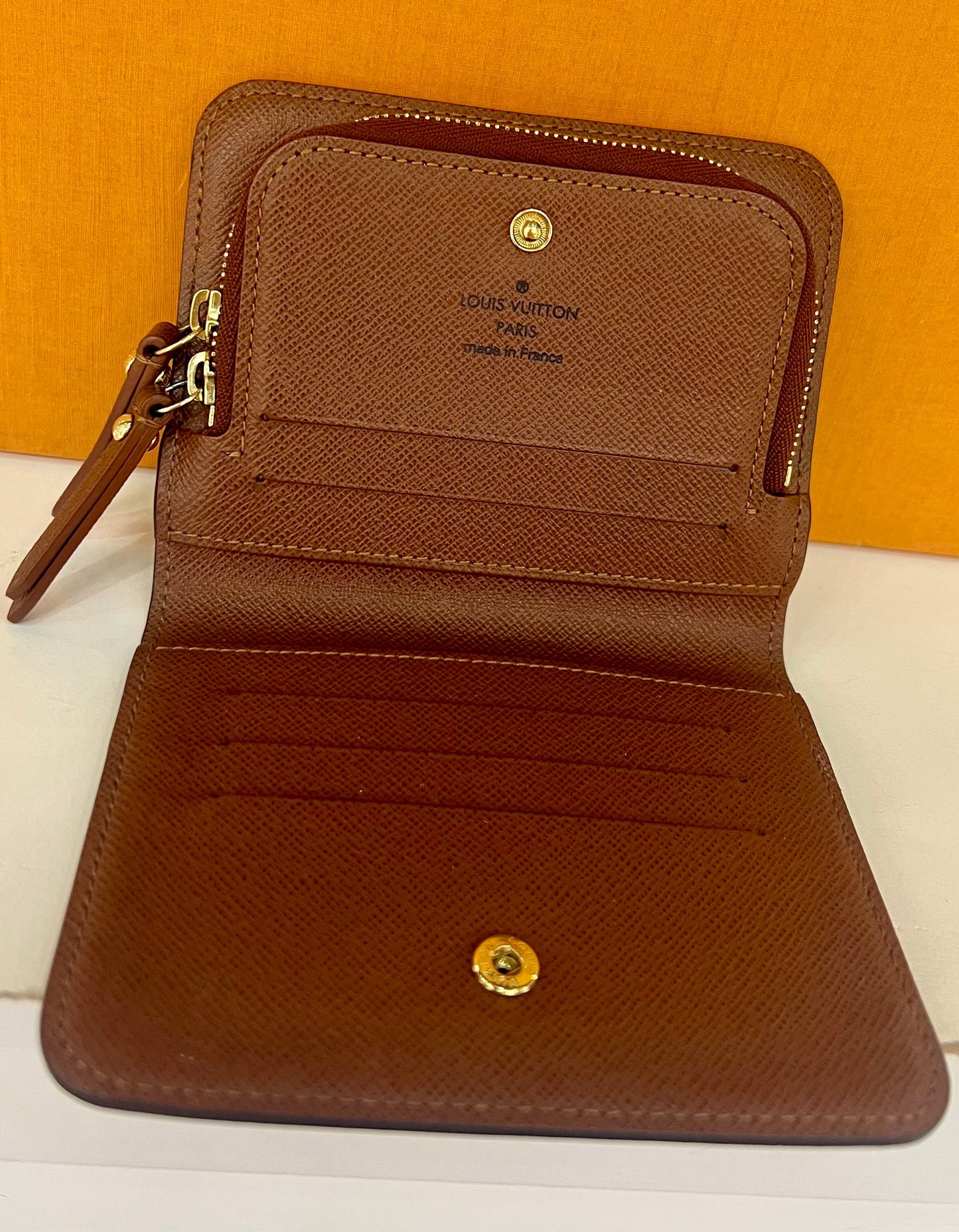 Insolite Compact Wallet