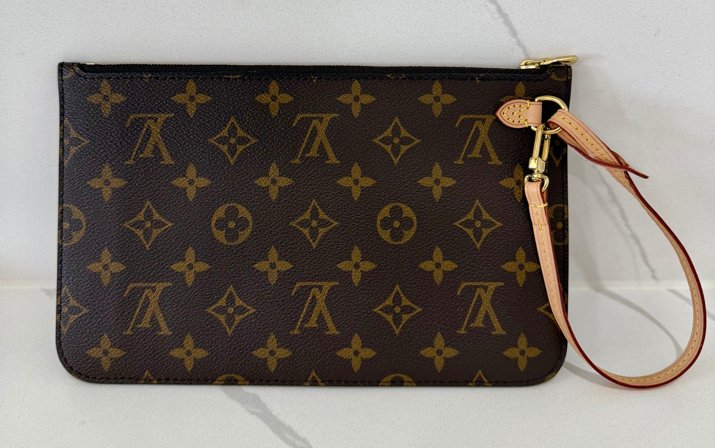 Wristlet Monogram/Tan