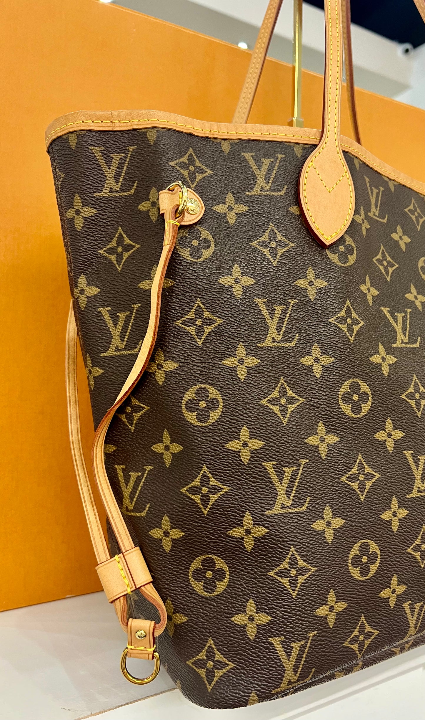 Neverfull MM Monogram