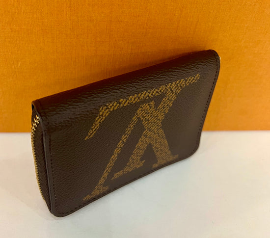 Compact Zippy Wallet Large Logo