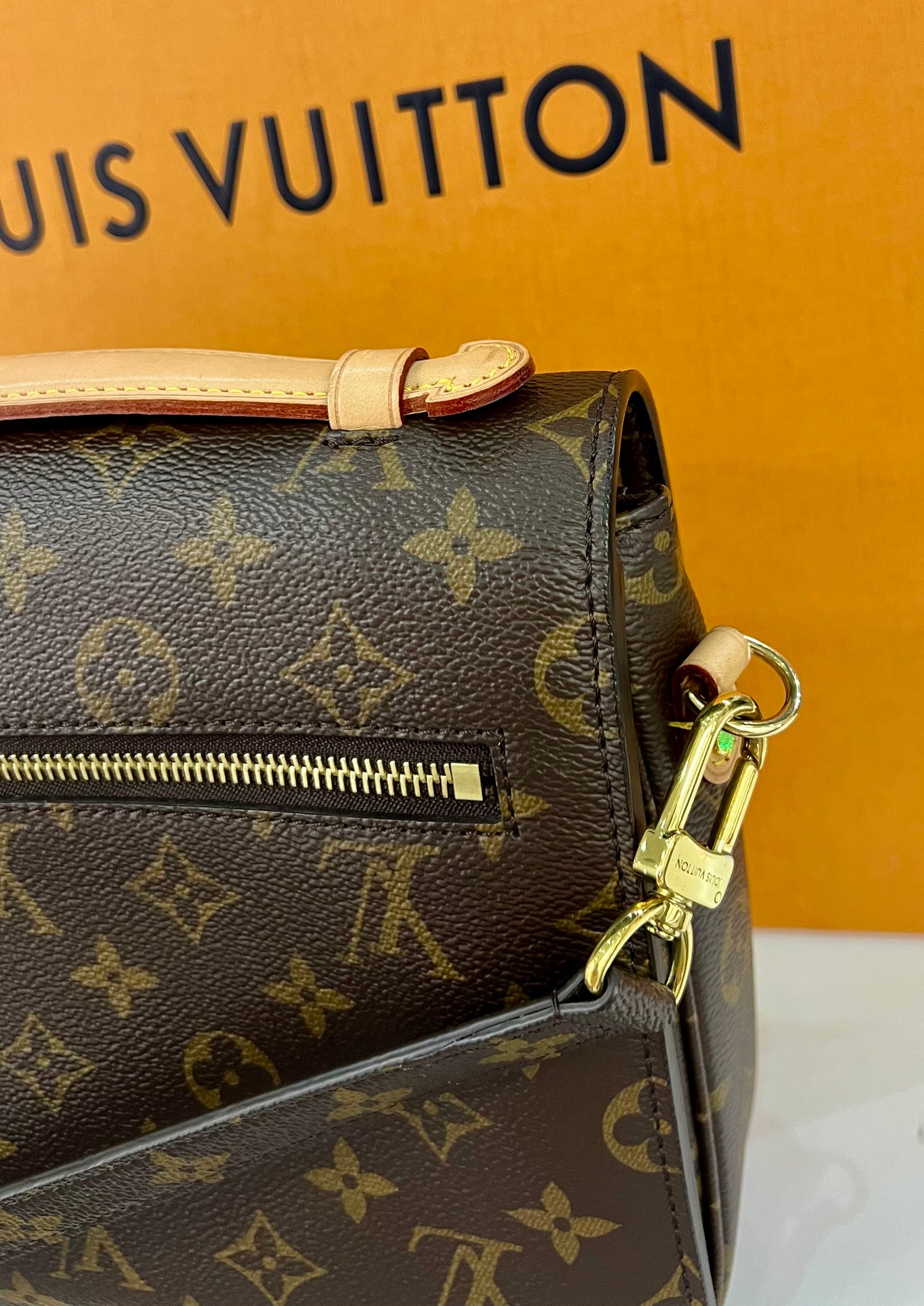 Metis Pochette Monogram