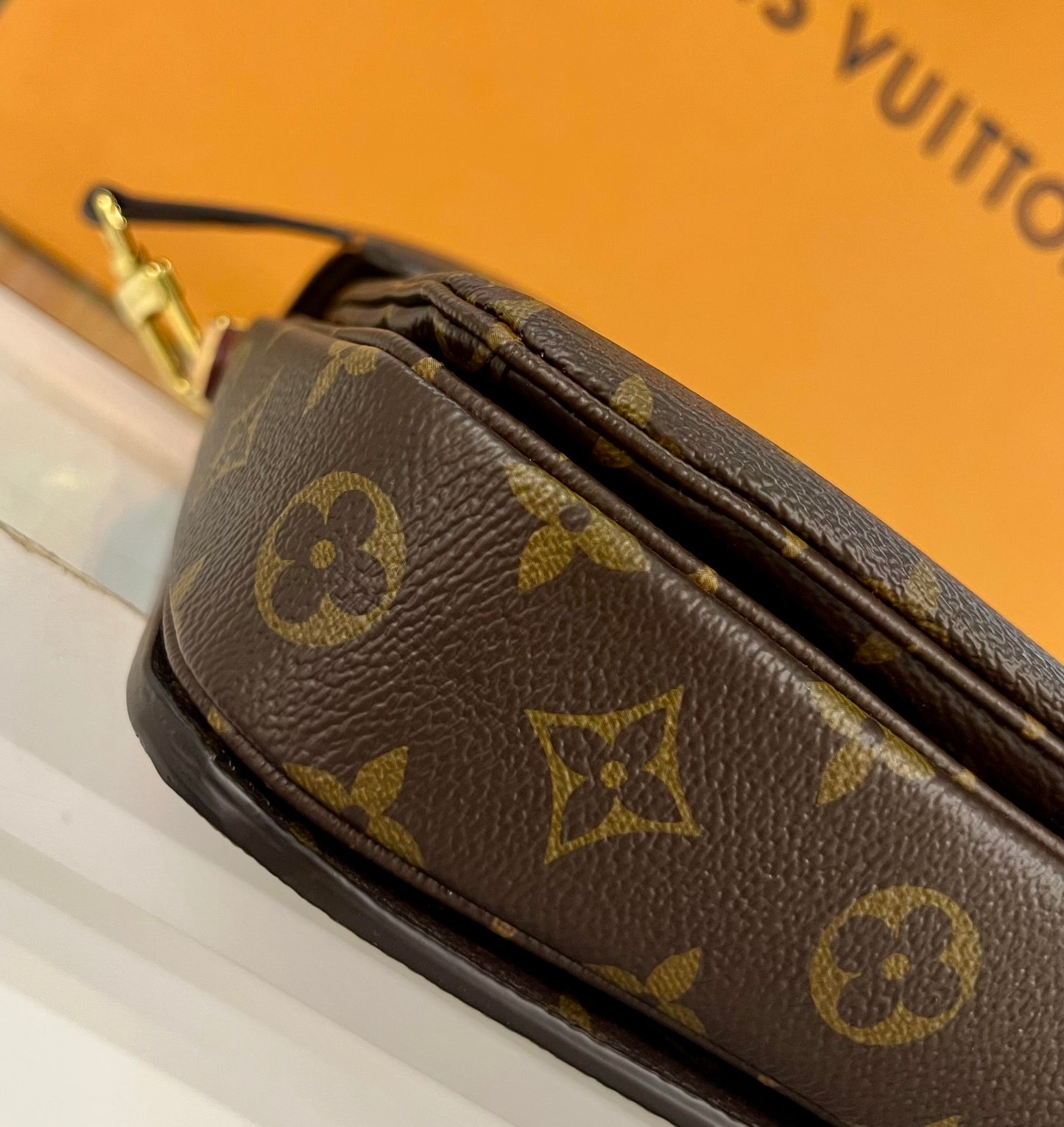 Metis Pochette Monogram