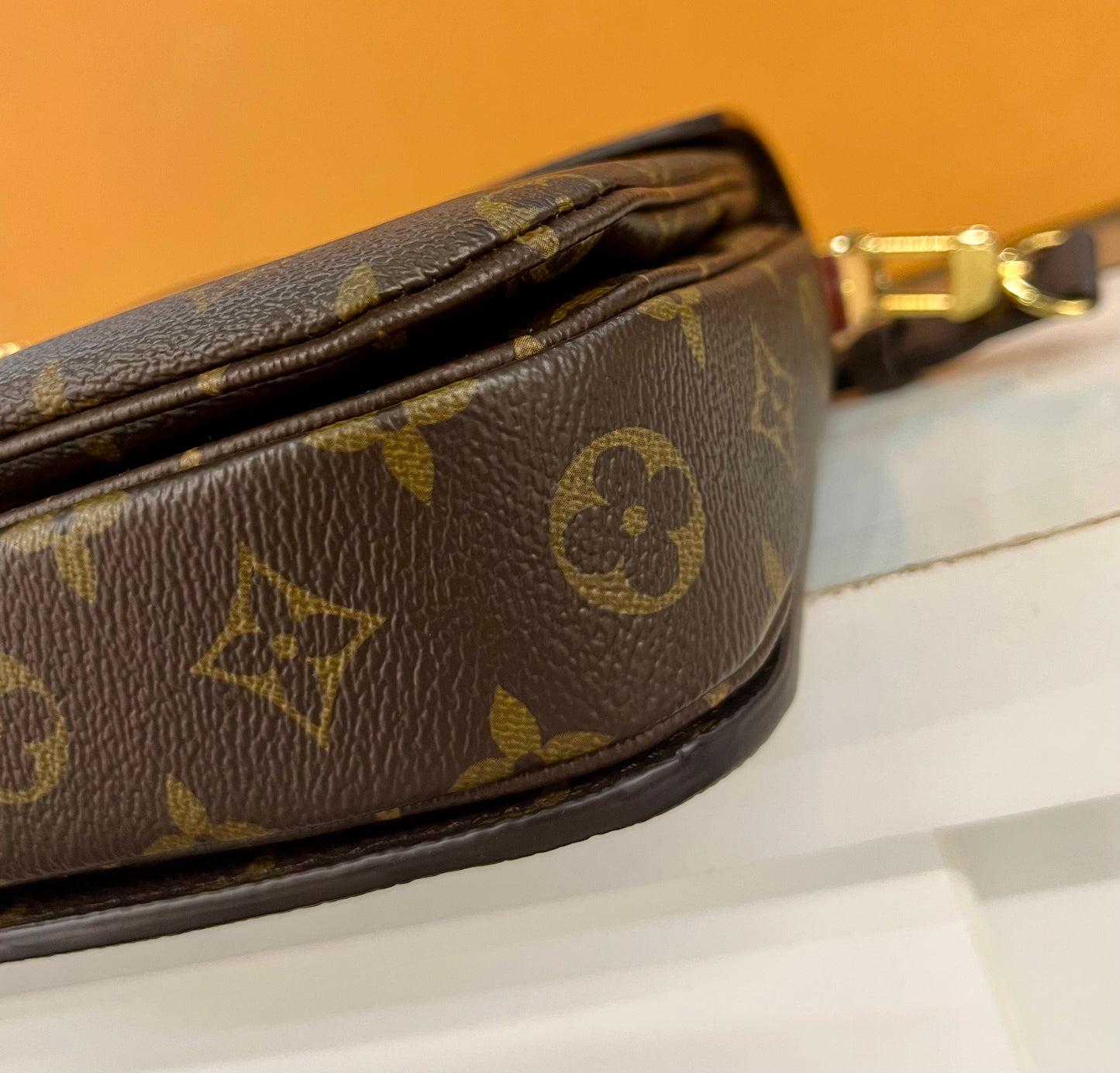 Metis Pochette Monogram