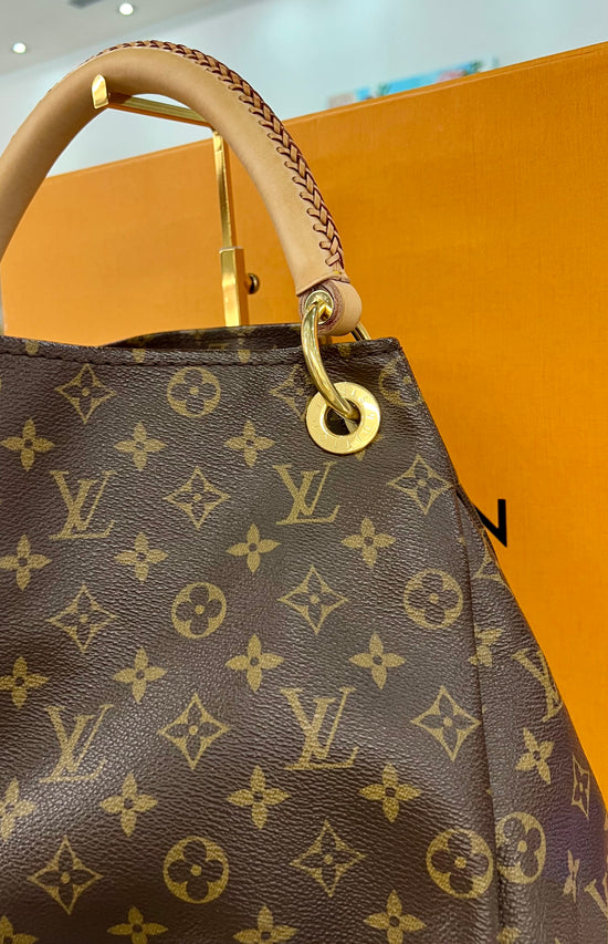 Artsy MM Monogram