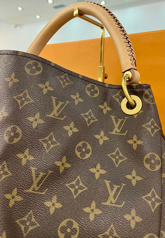 Artsy MM Monogram