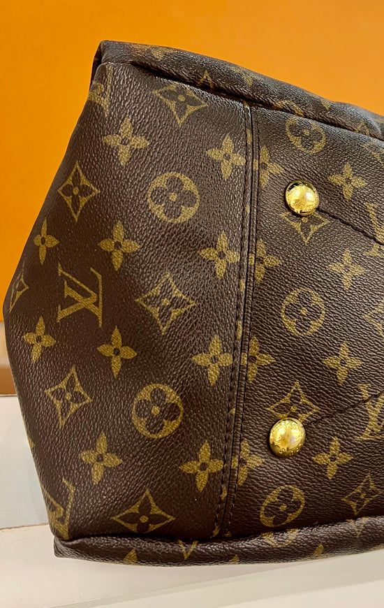 Artsy MM Monogram